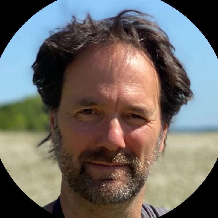 Simon Davies